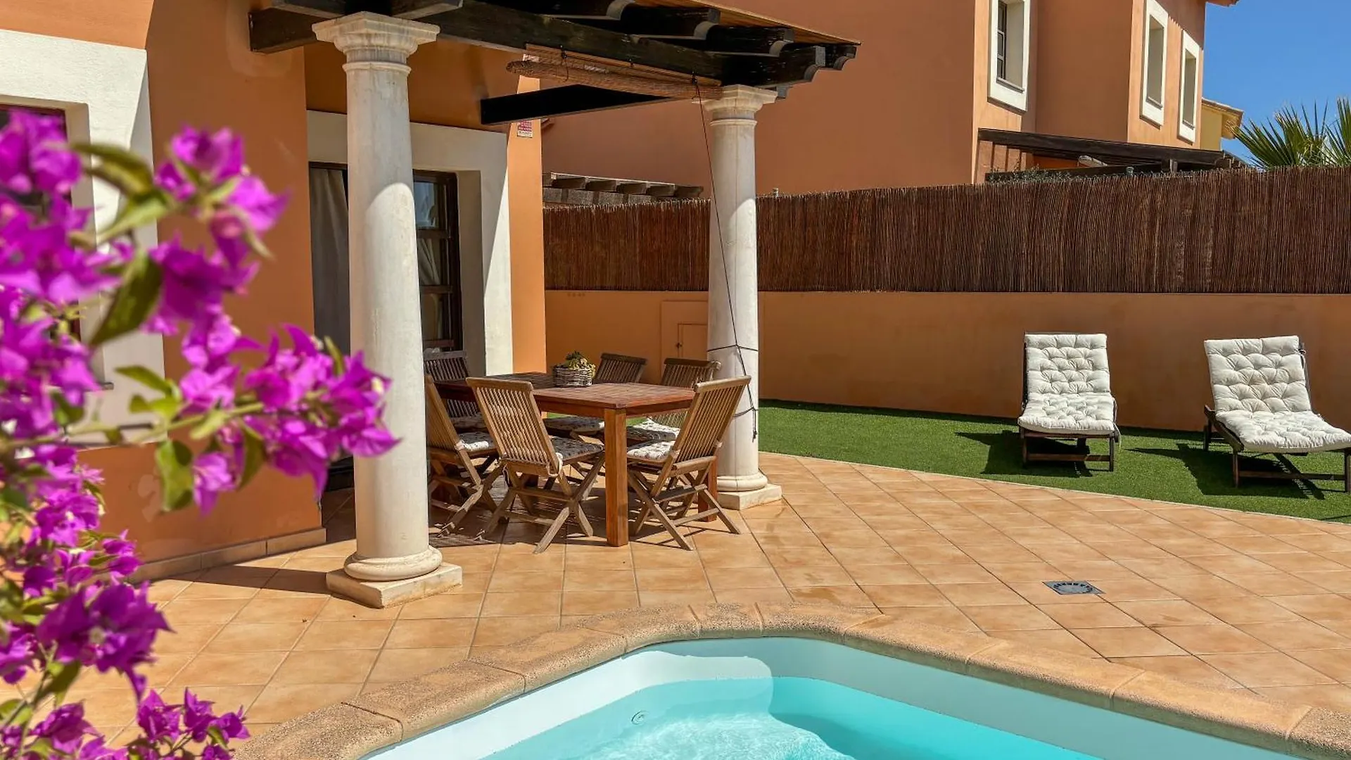 Villa Tarabilla With Private Pool & Ocean Views Corralejo